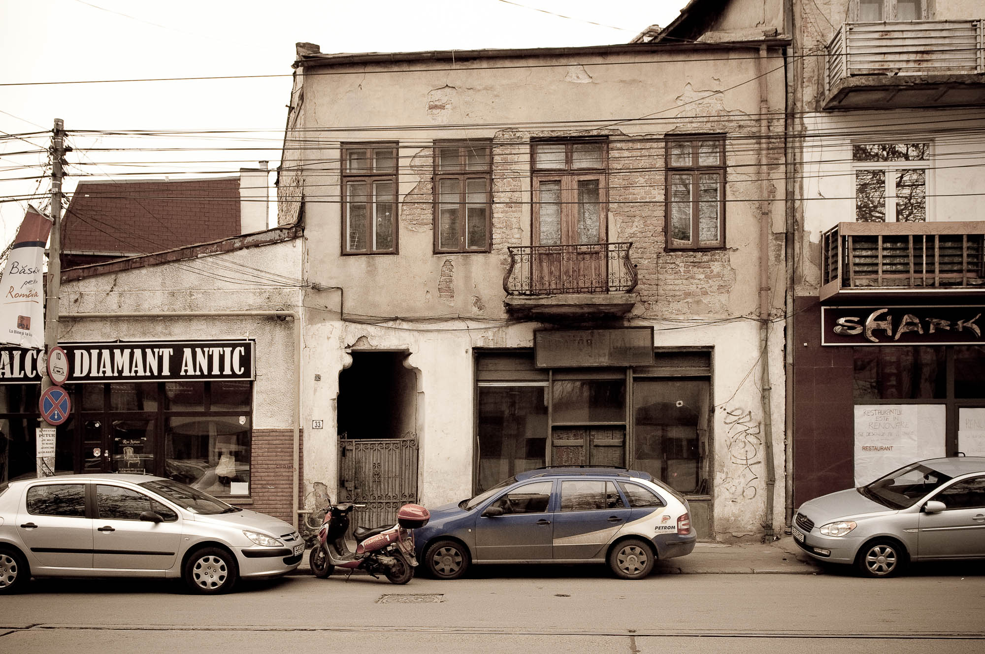 Bucharest decay 21