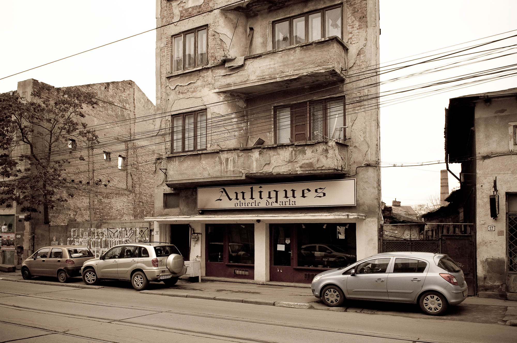 Bucharest decay 20