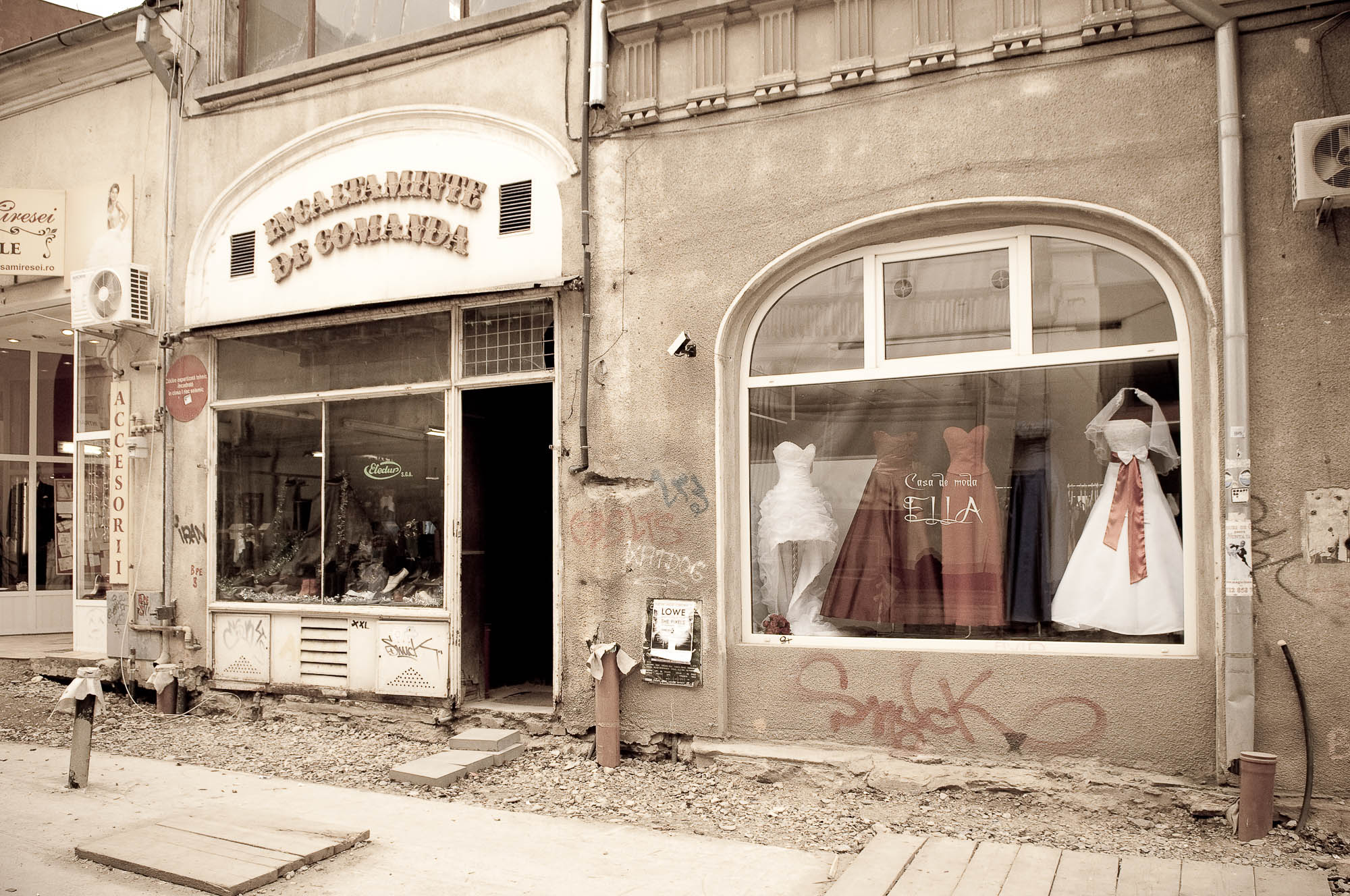 Bucharest decay 23