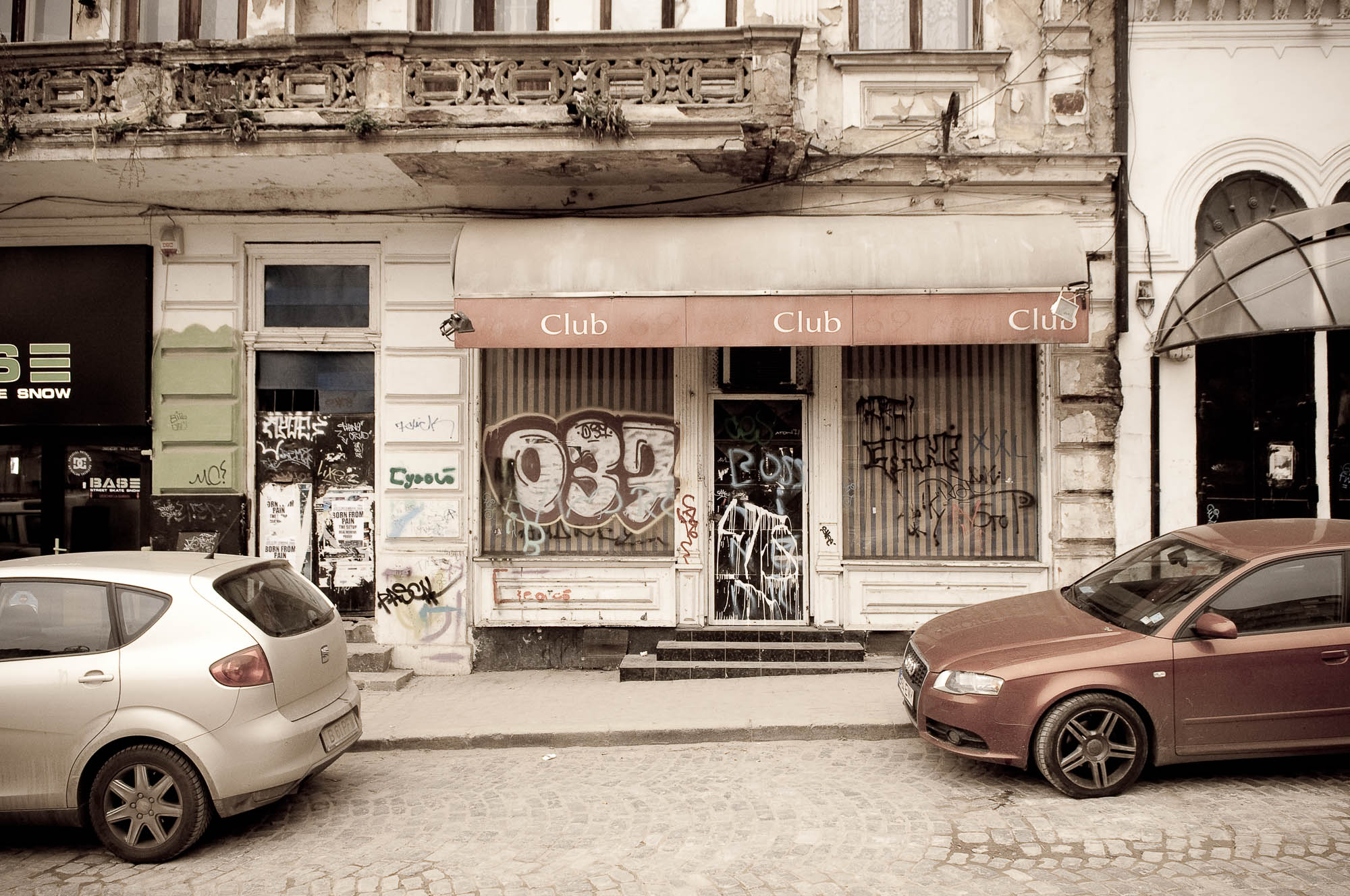 Bucharest decay 35